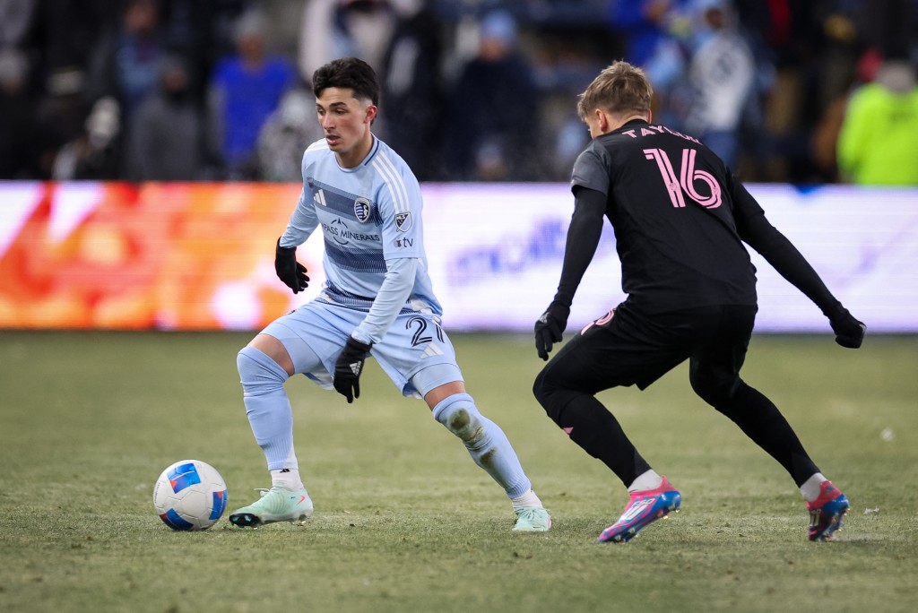 韩旭：舆论说我为了国内挣钱不参加海外联赛，当时觉得很委屈