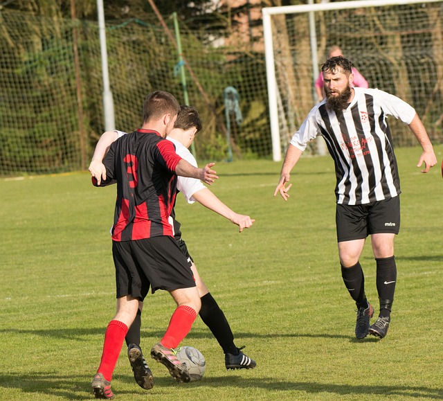 哈兰德本赛季出战20场中18场破门进32球，仅维拉、热刺对其零封